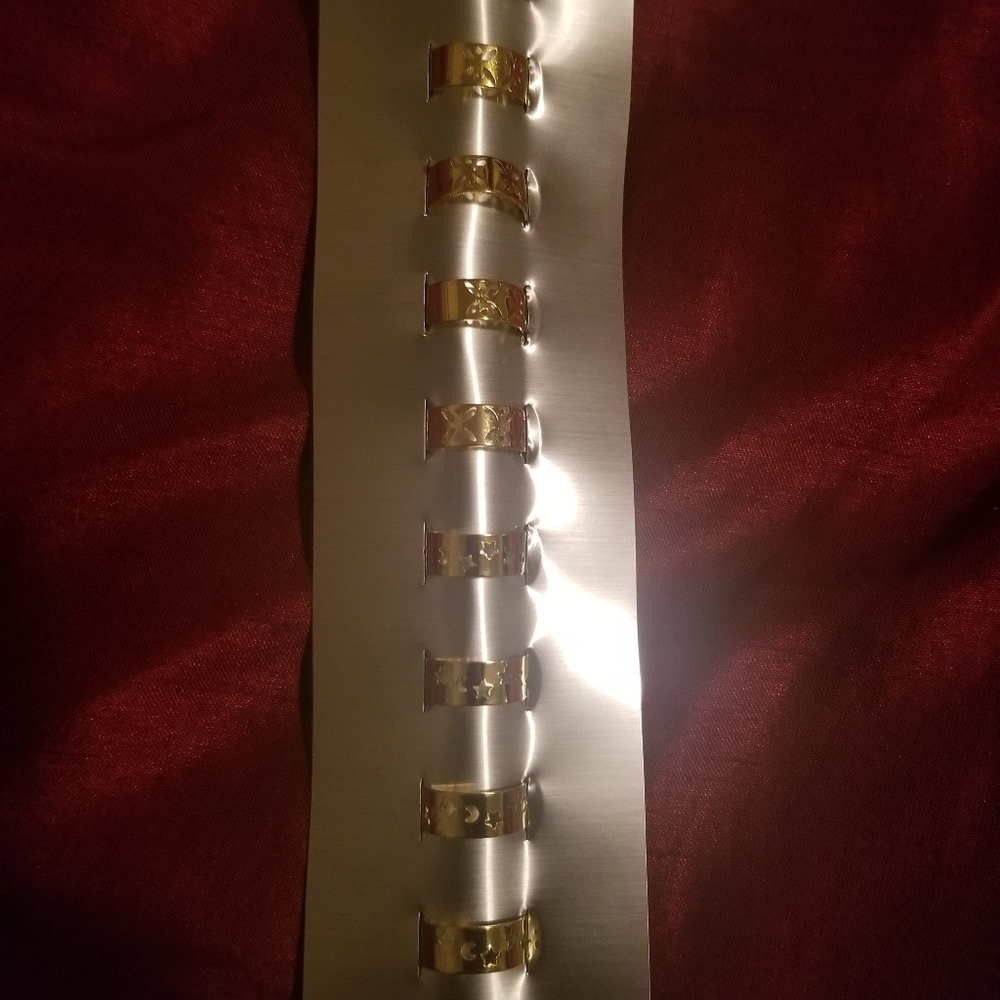 Gold toe rings